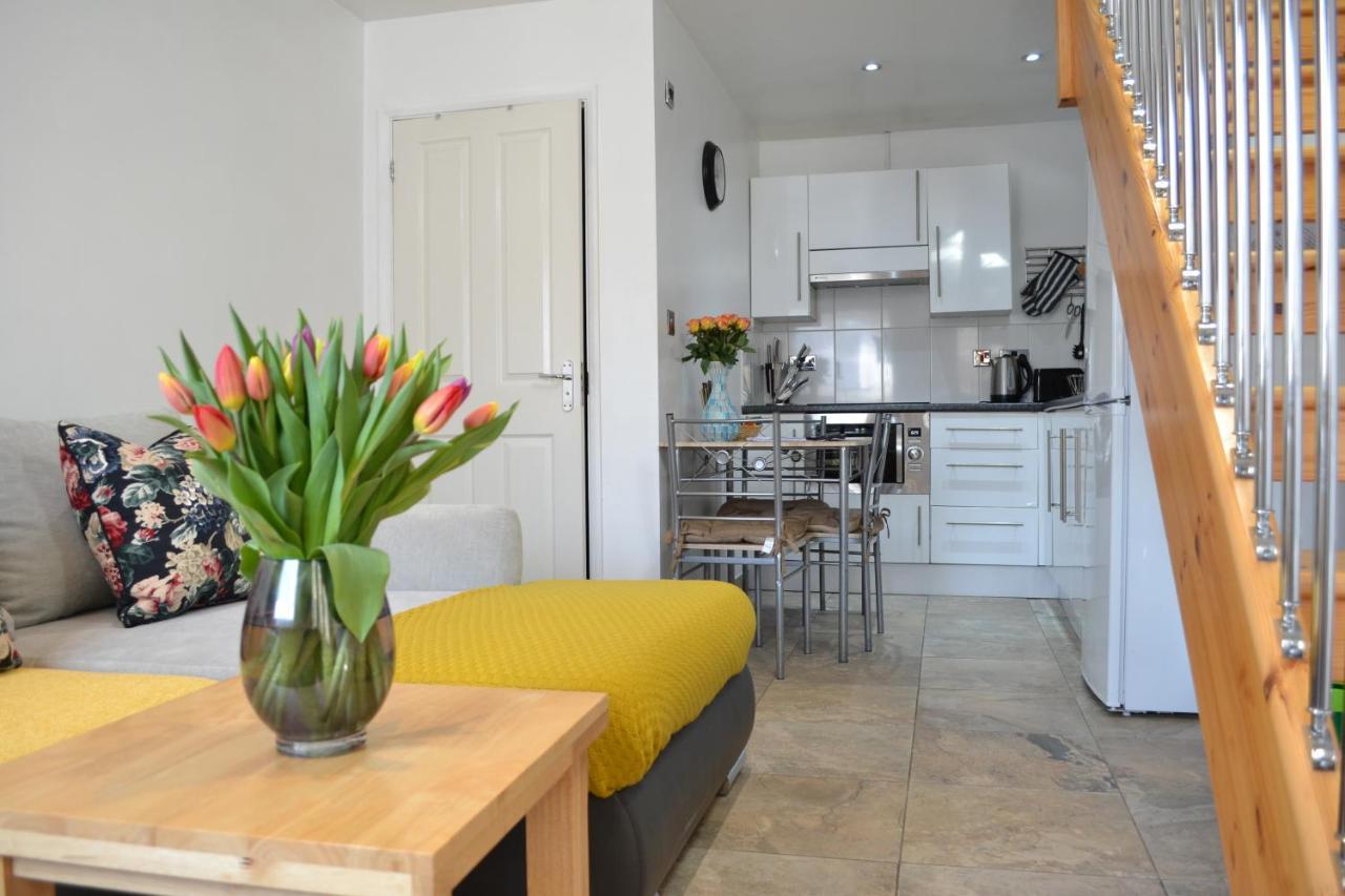 Epicsa - Family & Corporate Stay Mews Apartments With Free Parking CBG Exterior foto