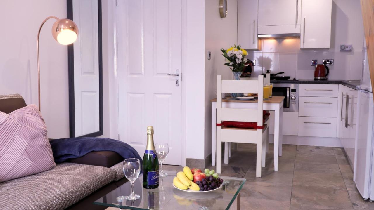 Epicsa - Family & Corporate Stay Mews Apartments With Free Parking CBG Exterior foto